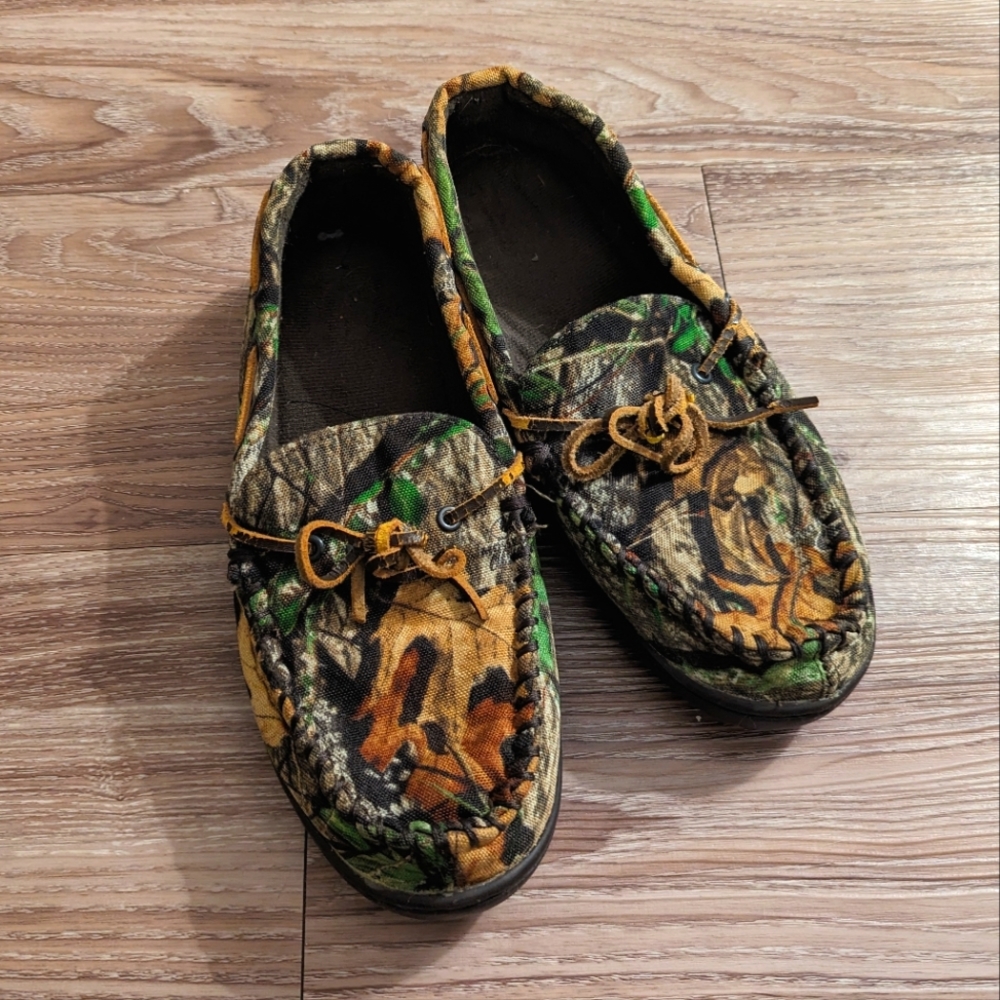 Realtree camo slip on loafers 7 - 8